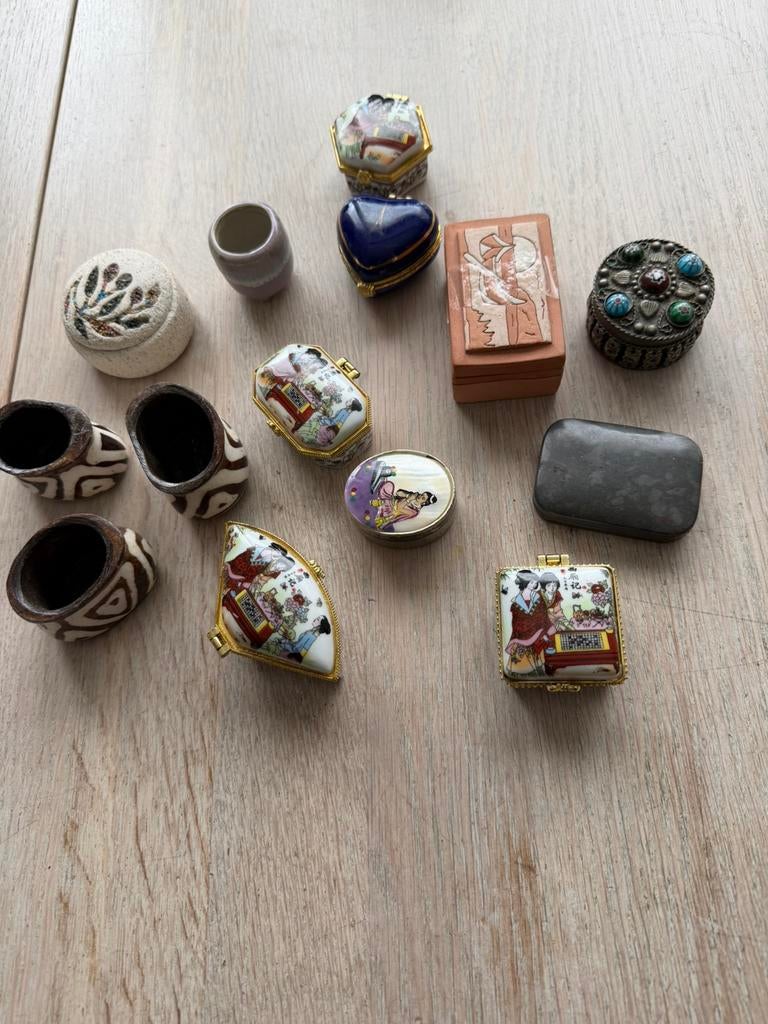 Diverse potjes, doosjes, pillendoosjes, Ophalen of Verzenden