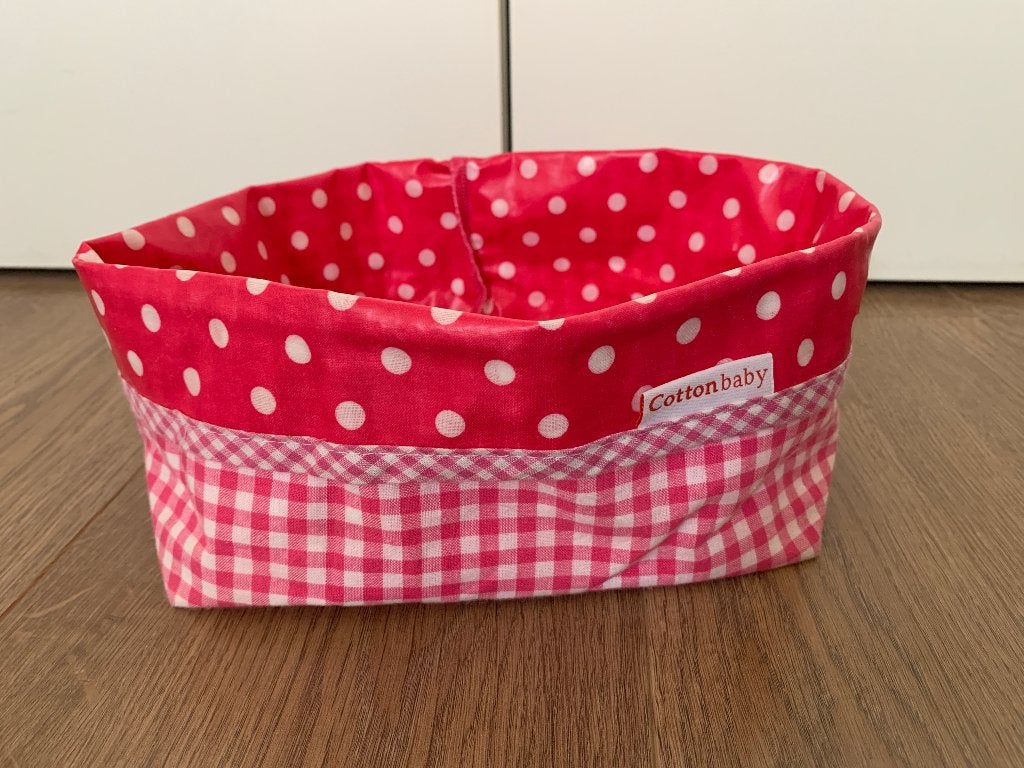 Cotton Baby roze stoffen mandje met plastic voering, Mand, Textiel, Ophalen of Verzenden, Zo goed als nieuw