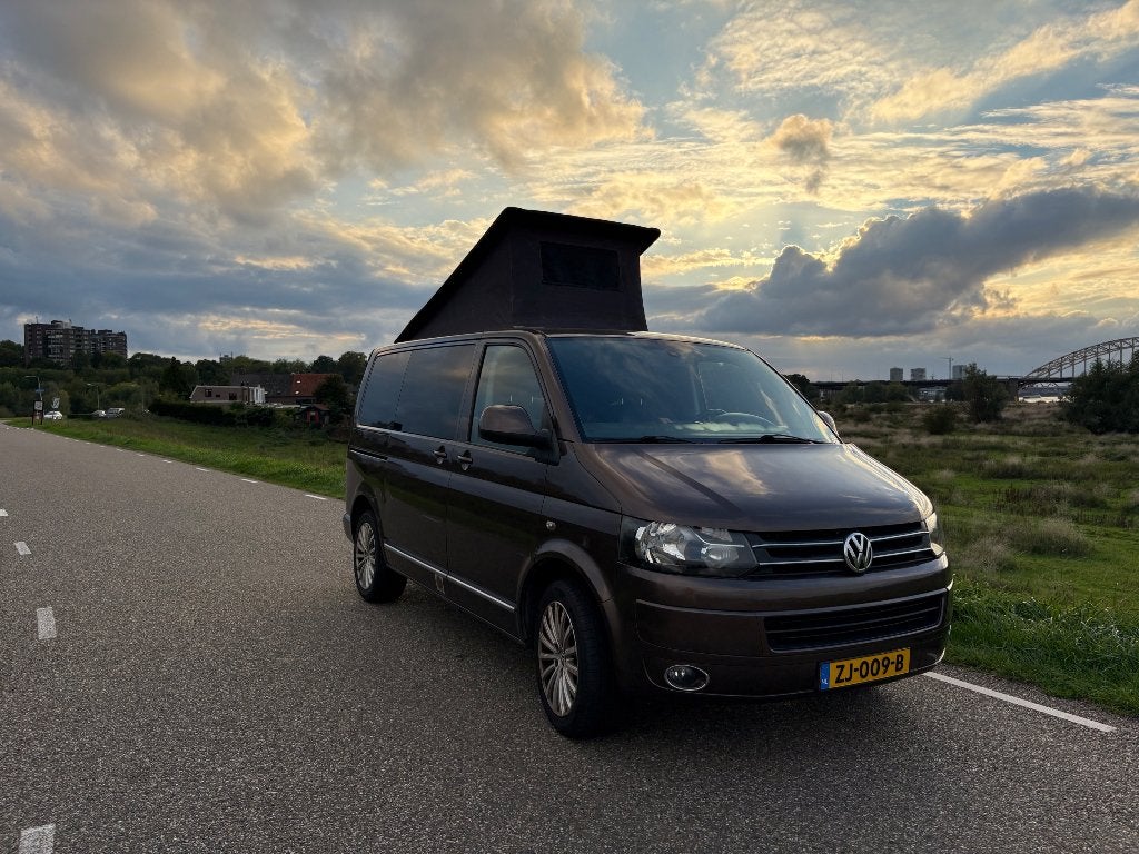VW T5 Transporter 2010 – 311.483 km, Auto's, Euro 5, Zwart, 179 pk, 2500 kg