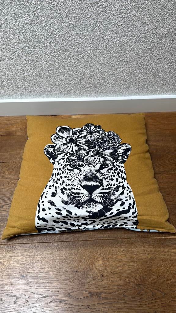 Mooi okergeel kussen met print 50 x 50 cm, Ophalen, Zo goed als nieuw, Overige kleuren, Vierkant