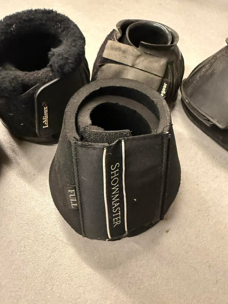 5 paar springschoenen L, Dieren en Toebehoren, Ophalen of Verzenden, Zo goed als nieuw