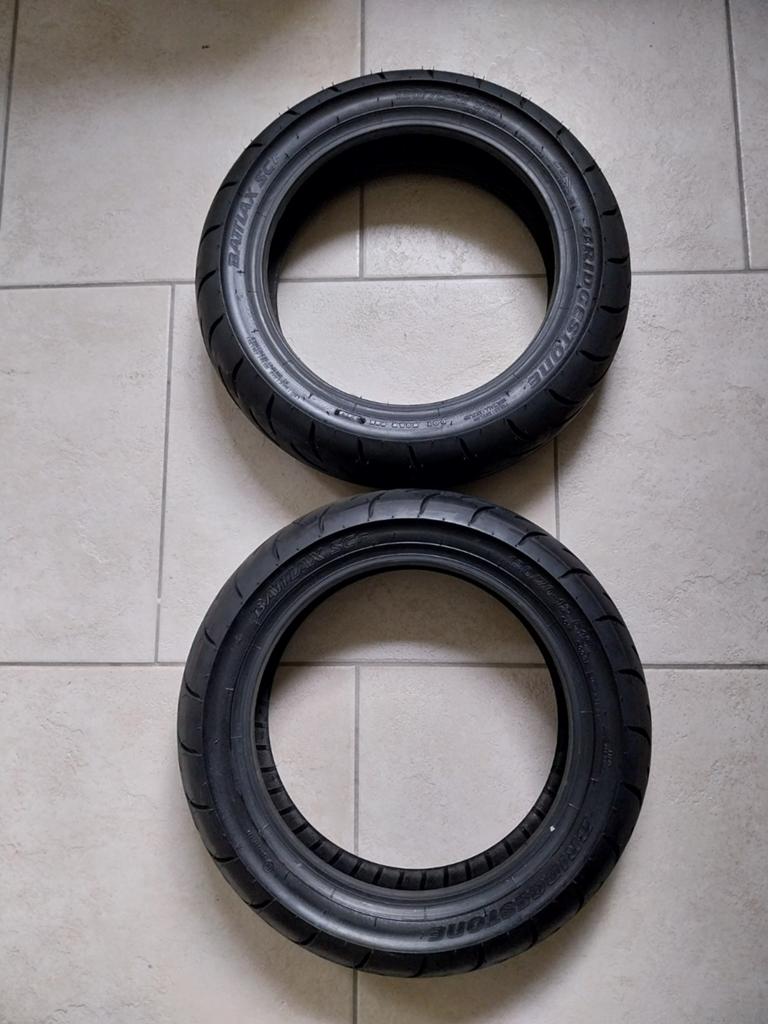 Bridgestone scooter/Mp3 banden. 120/70-12  51s, Fietsen en Brommers, Ophalen of Verzenden, Overige typen, Overige merken