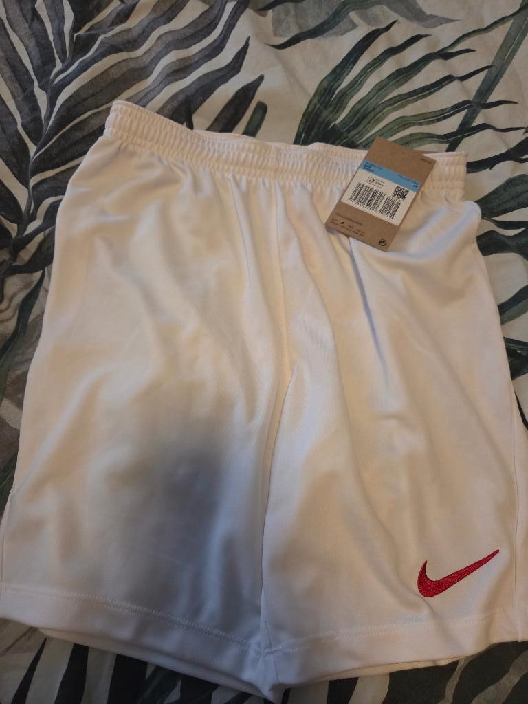 Nike broekje maat m, Jongen of Meisje, Ophalen of Verzenden, Nike, Nieuw