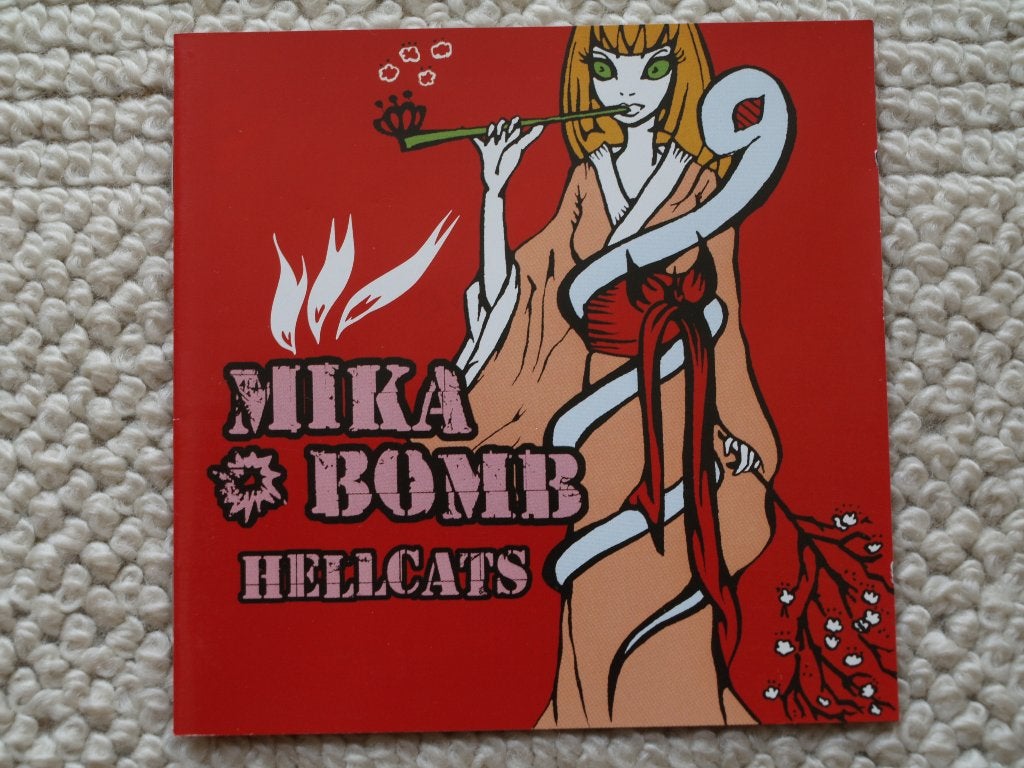 CD Mika Bomb - Hellcats (2005), Ophalen of Verzenden, Zo goed als nieuw, Punk Rock