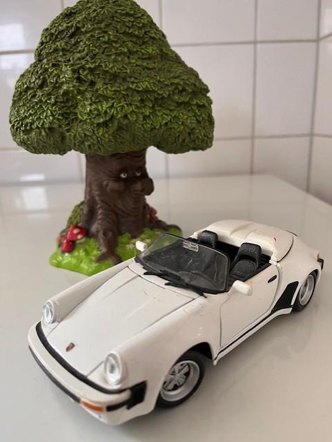 PORSCHE 911 Speedster Wit (1 op 24), Verzenden, Zo goed als nieuw, Auto, Maisto