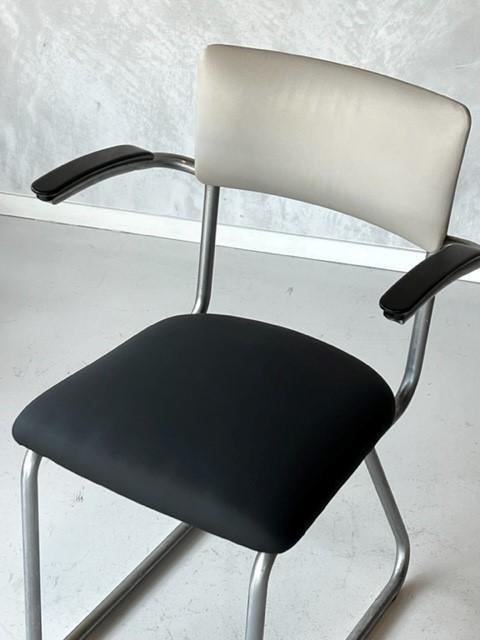 Ahrend de Cirkel eetkamerstoel vintage sledestoel retro, Gebruikt, Vintage, Ahrend, Ophalen of Verzenden