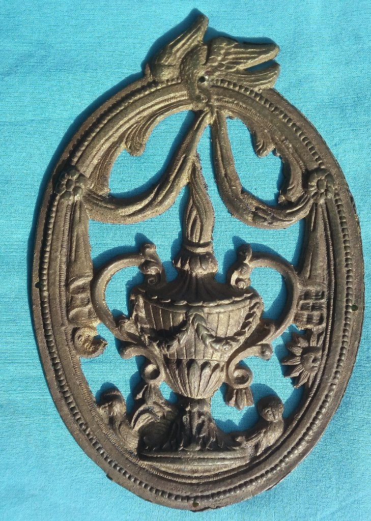 19e EEUWSE KOPEREN / MESSING DEUR DECORATIE URN ADELAAR, Verzenden