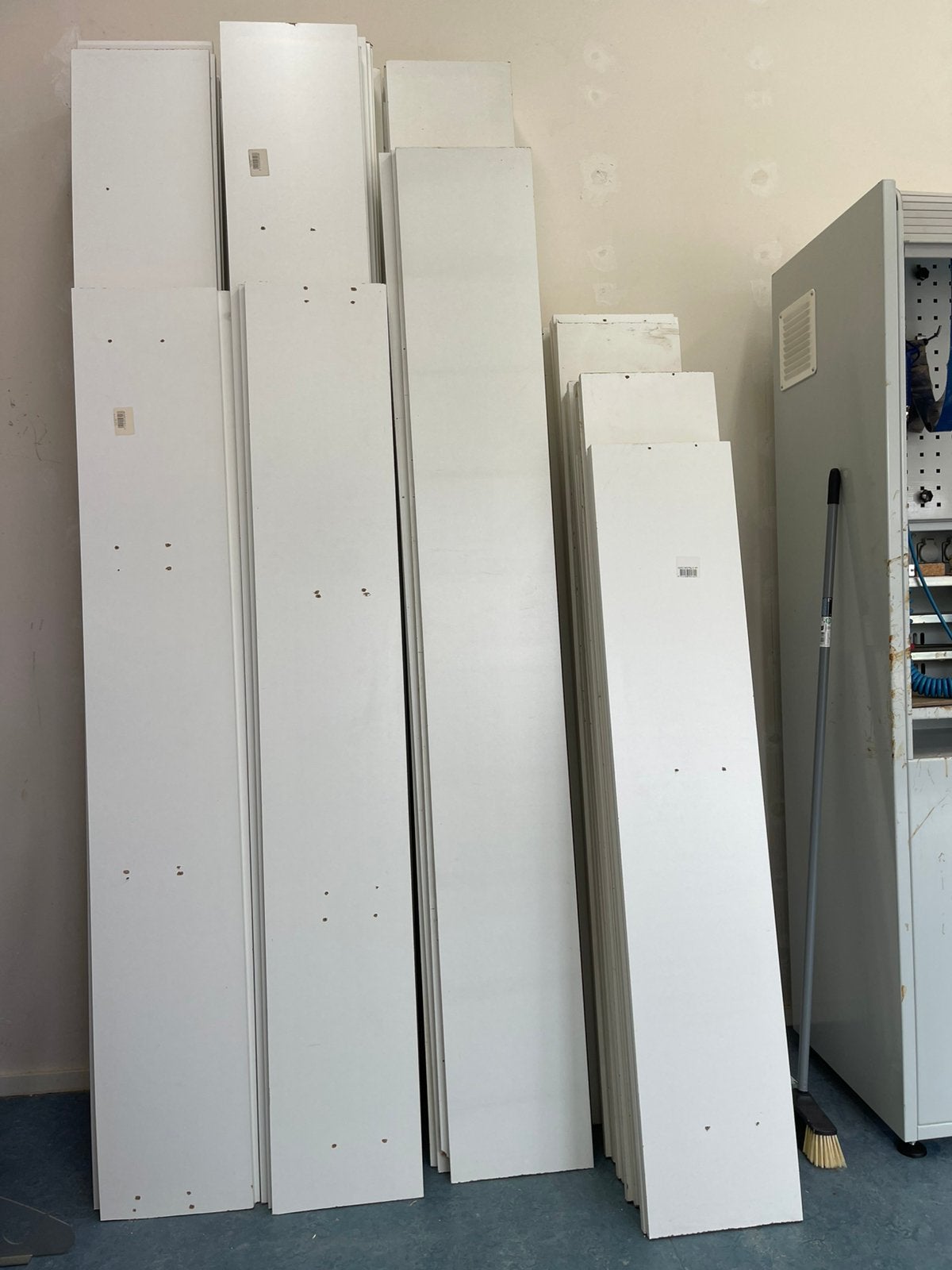 Witte meubelplaat planken diverse lengtes, Ophalen, Gebruikt