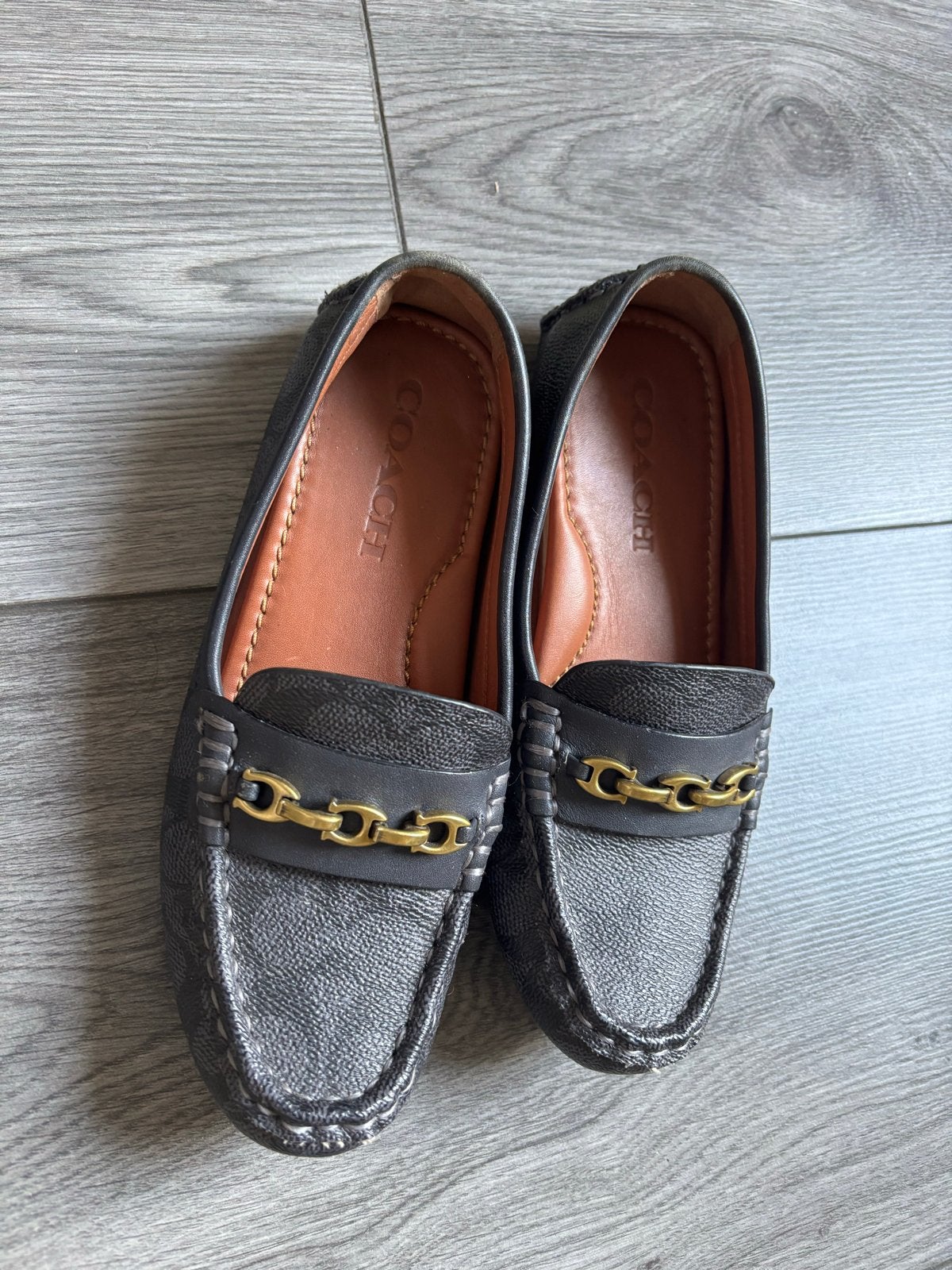 Coach instappers met kettingdetail, maat 36, Ophalen of Verzenden, Zo goed als nieuw, Zwart, Instappers