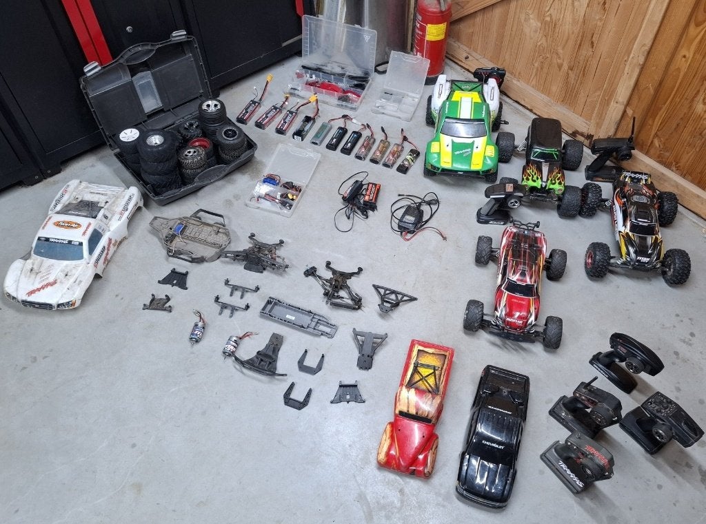 Traxxas 1x Slash, 2x Rustler, 1x Stampede, veel onderdelen, Elektro, Gebruikt, Tankval 14, 2408 ZC Alphen aan den Rijn, Nederland