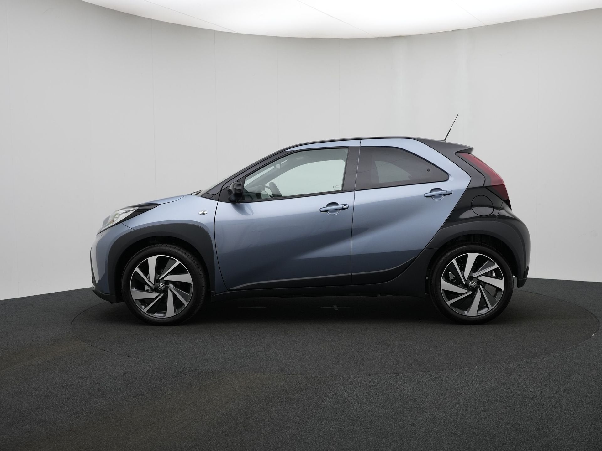Toyota Aygo X 1.0 VVT-i MT Envy (bj 2025), 12 maanden, Stof, 4 stoelen, Origineel Nederlands