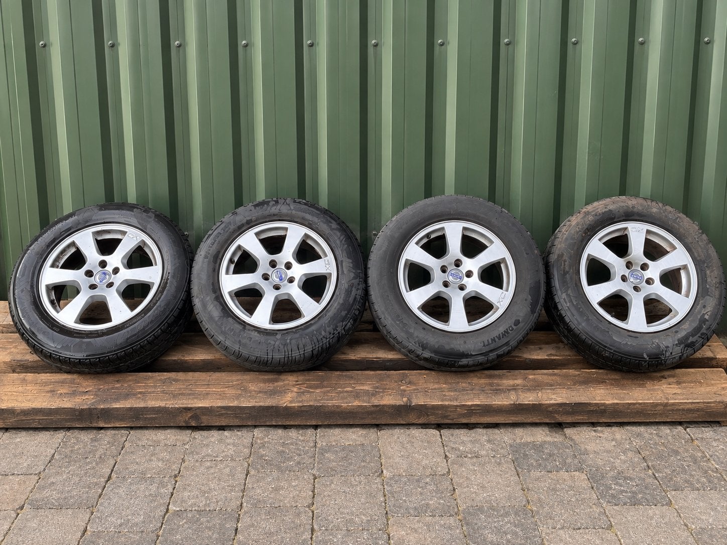 Volvo XC60 Winterbanden met velgen - Davanti Wintoura SUV, Ophalen of Verzenden, Gebruikt