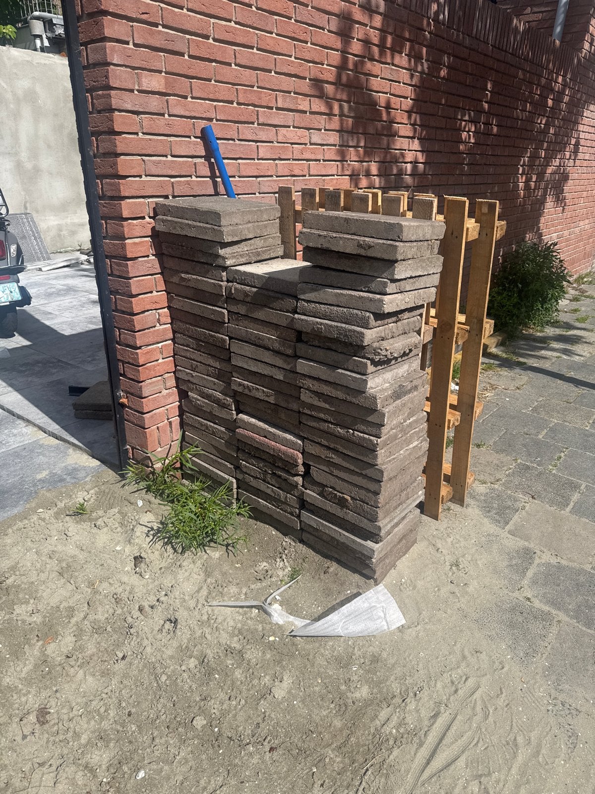 Gebruikte terrastegels - Ideaal voor terras of pad, Tuin en Terras, Ophalen, Gebruikt, 5 tot 10 m², Beton