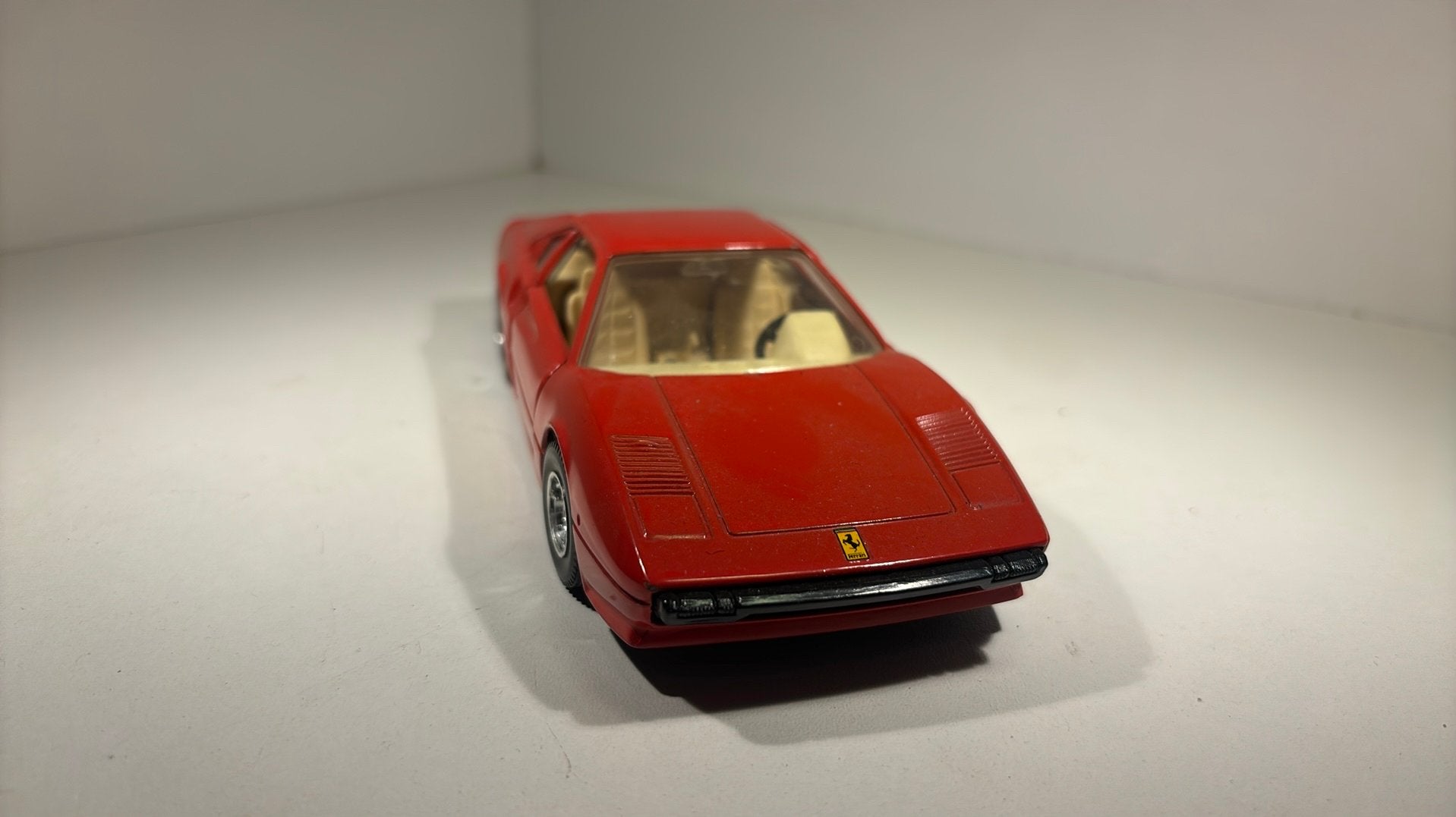 Ferrari 308 gtb Bburago 1.24, Ophalen of Verzenden, Bburago, A, A