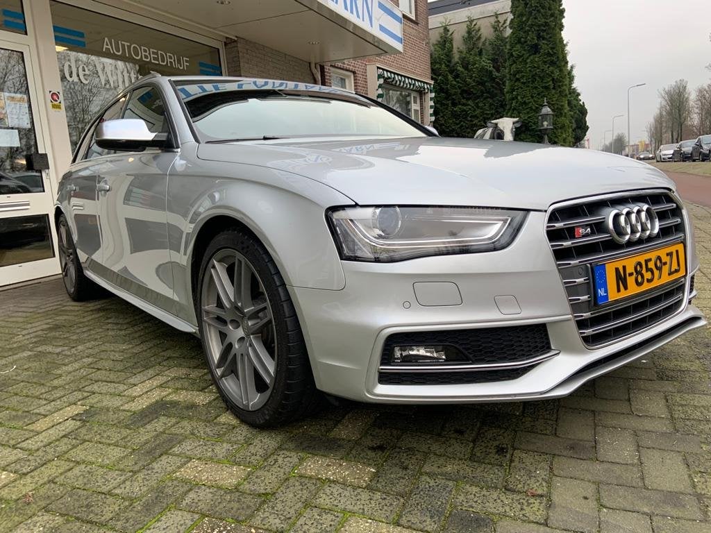 Audi S4
