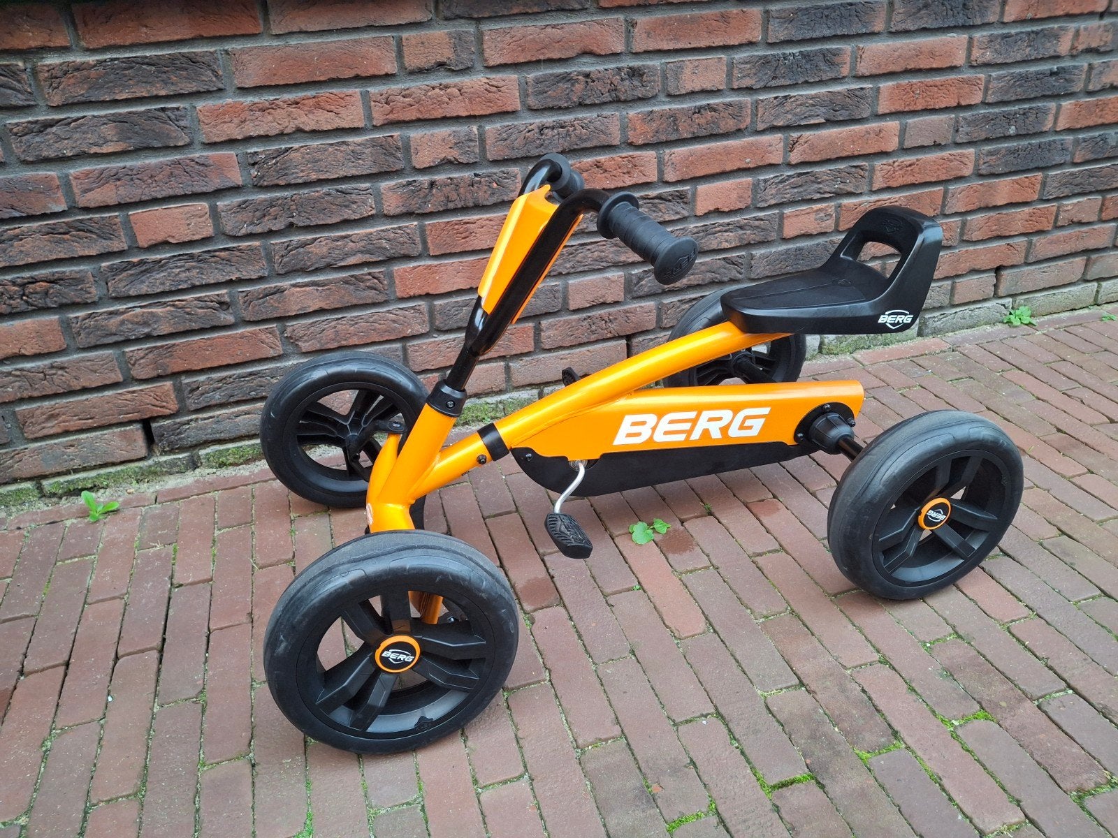 BERG buzzy skelter - Oranje