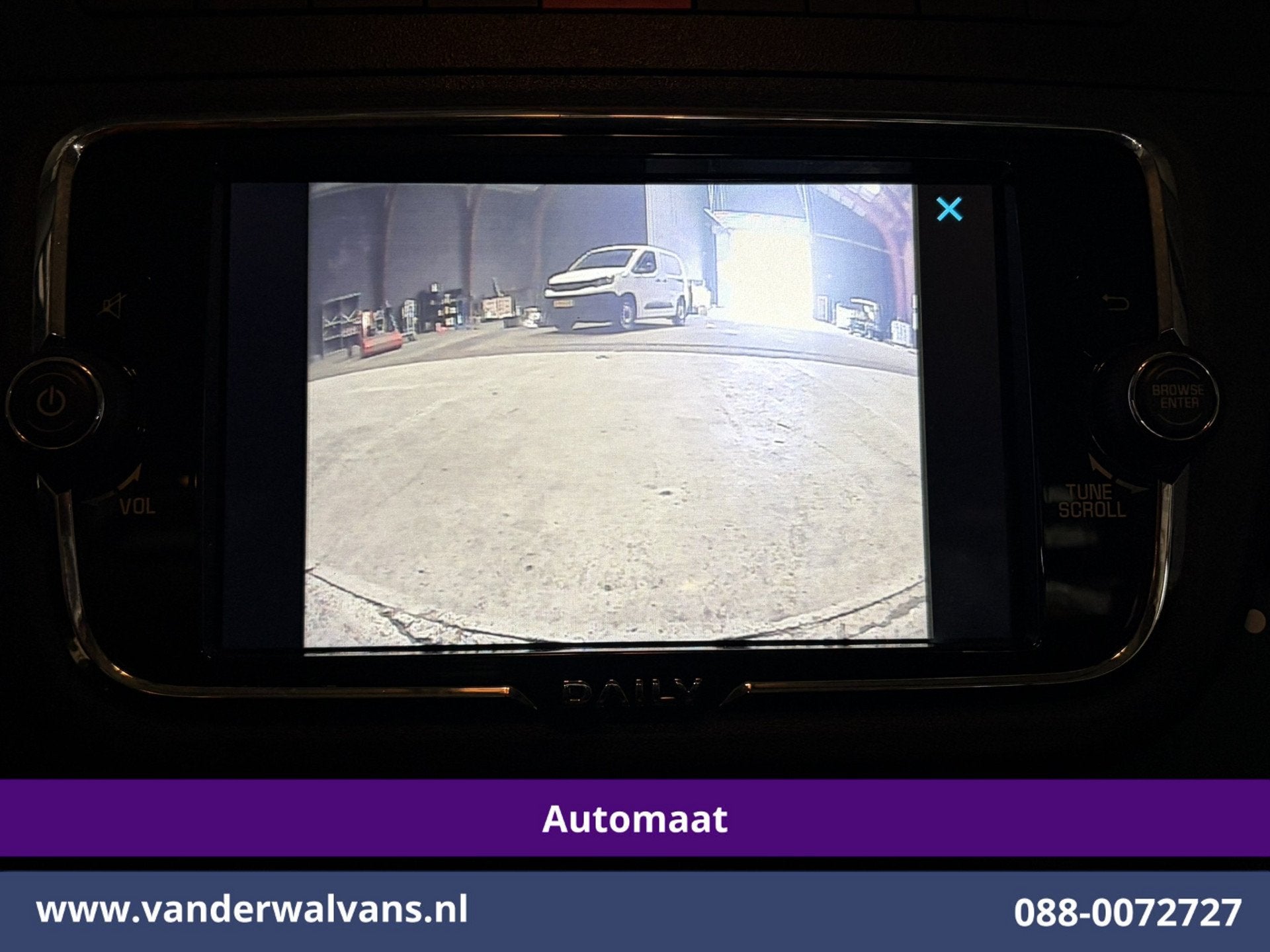 Iveco Daily 35C14H 2.3 Oprijwagen Automaat Dubbel Lucht Euro, Auto's, Dealer onderhouden, Gebruikt, Iveco, Wit