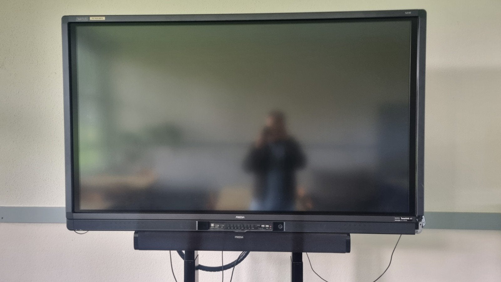 Predia Touch Pro Full HD touchscreen 65 inch, Gebruikt, 50 Hz, 100 cm of meer, Full HD (1080p)