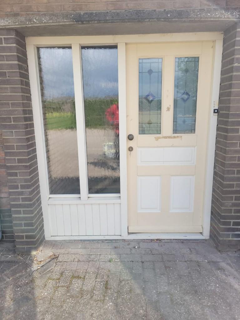 Voordeur met zijlicht 201 cm hardhout Glas in lood kozijn, Doe-het-zelf en Verbouw, Kozijnen en Schuifpuien, Gebruikt, Deurkozijn