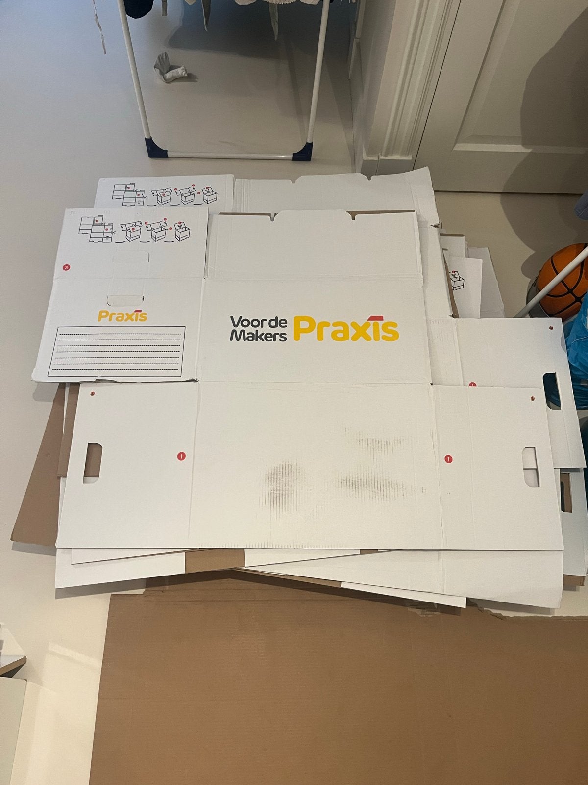 Gratis ophalen - Diverse verhuisdozen (Praxis, Gamma, Hema), Ophalen, 40 tot 60 cm, 50 tot 75 cm, 35 tot 50 cm