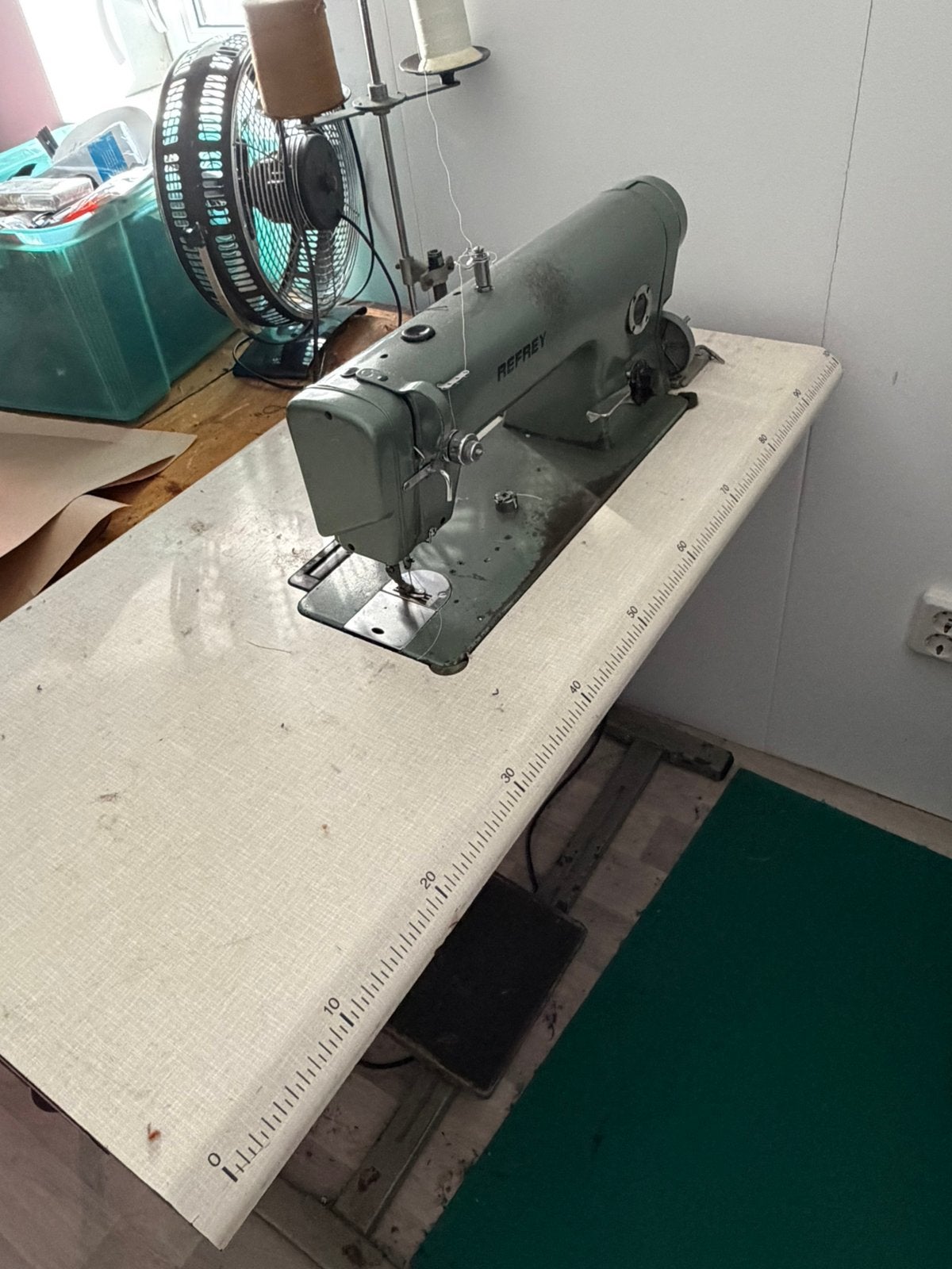 Industriële naaimachine Refrey, Gebruikt, ., Naaimachine, Industrieel