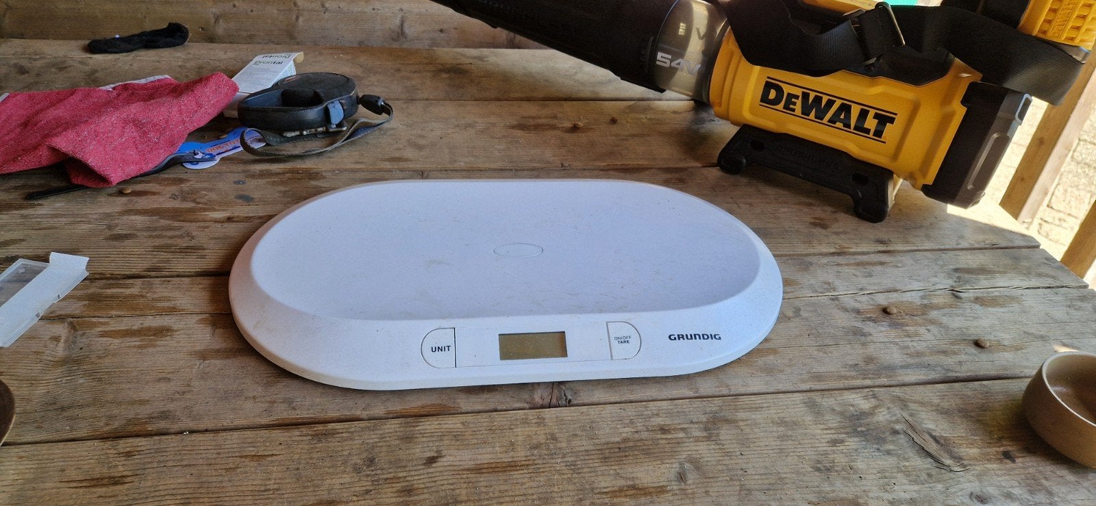 Grundig Digitale Babyweegschaal - Wit, Witgoed en Apparatuur, Weegschalen, Ophalen of Verzenden, Digitaal, Overige typen, Fijner dan 1 gram