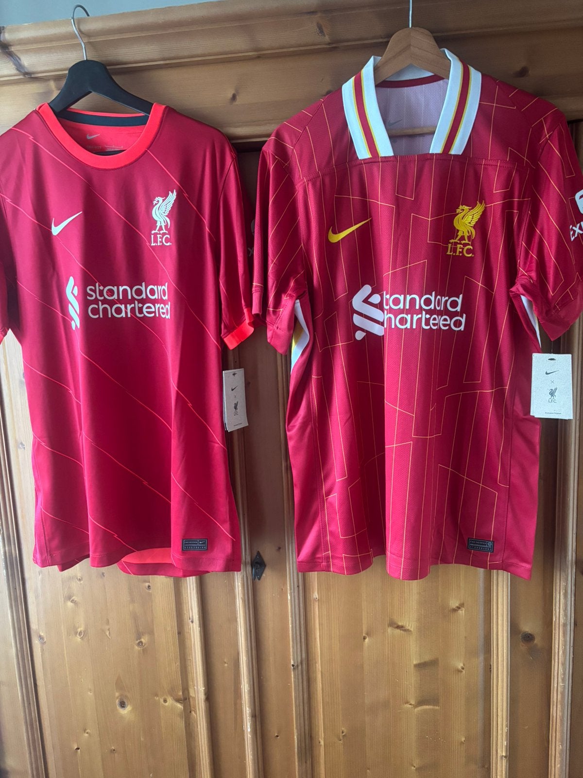 2x liverpool nike kit bnwt size L, Ophalen of Verzenden, Nieuw, Buitenlandse clubs, Shirt