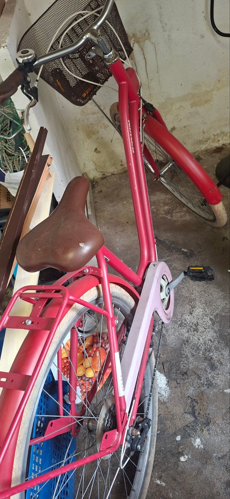 Nieuwe kinderfiets (roze) met defect pedaal, Ophalen of Verzenden, Zo goed als nieuw
