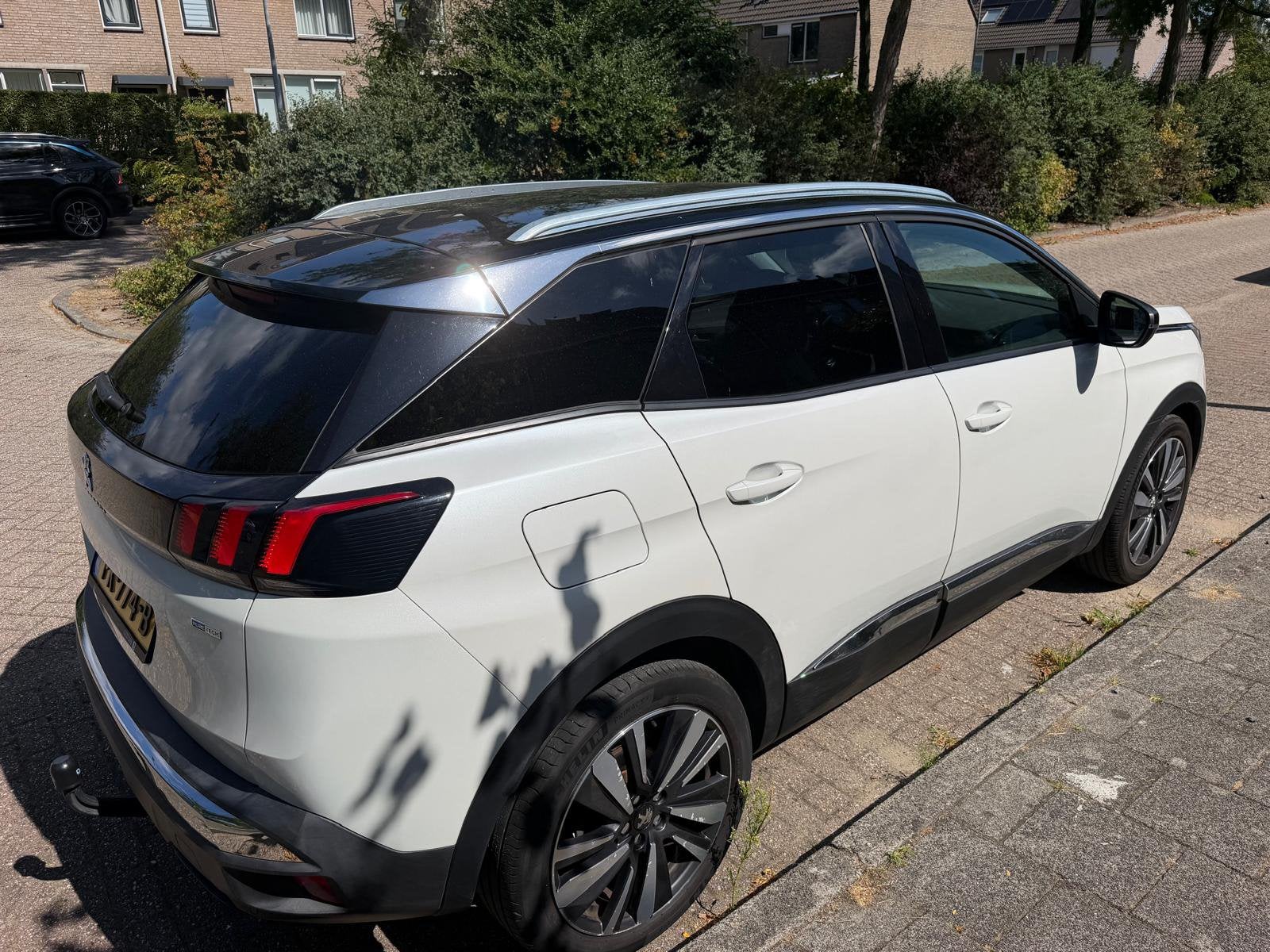 Peugeot 3008 1.2 Puretech 96KW/130PK 2017 Wit Met trekhaak, Auto's, 1199 cc, Wit, Origineel Nederlands, Bedrijf