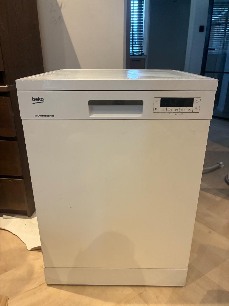 Beko vaatwasser – werkt perfect, Witgoed en Apparatuur, Vaatwasmachines, Ophalen, Gebruikt, 60 cm of meer, 85 tot 90 cm