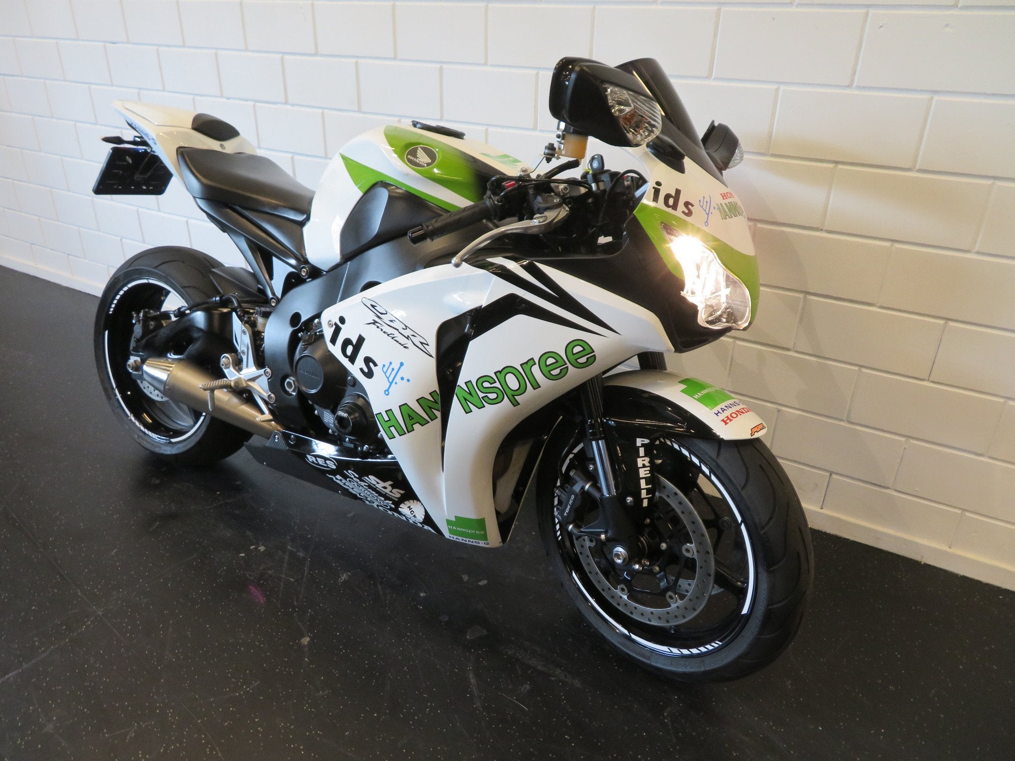 Honda CBR 1000 RR FIREBLADE HANSPREE TOP! (bj 2011), Super Sport, Gebruikt, Bedrijf