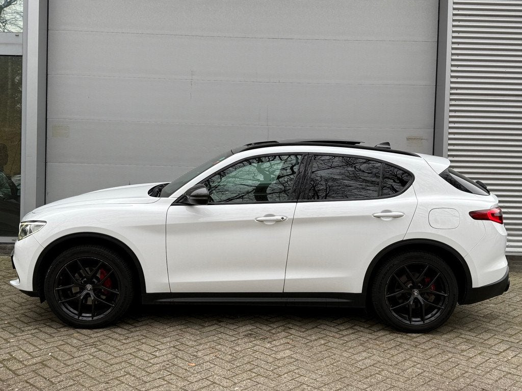 Alfa Romeo STELVIO 2.0 T AWD B-Tech l Pano l VDOH l Volleder, Auto's, Alfa Romeo, Wit, Leder, Bedrijf, Vierwielaandrijving