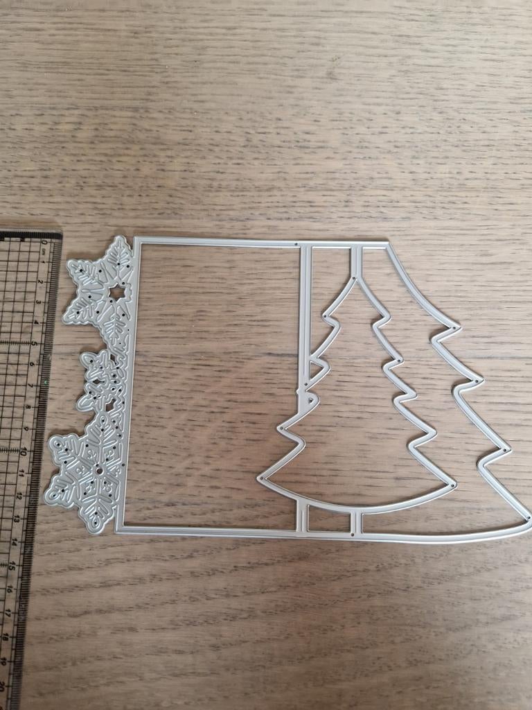 Snijmal Kerstboom & Sneeuwvlokken - Feestelijke Stansvorm, Hobby en Vrije tijd, Kaarten | Zelf maken, Ophalen of Verzenden