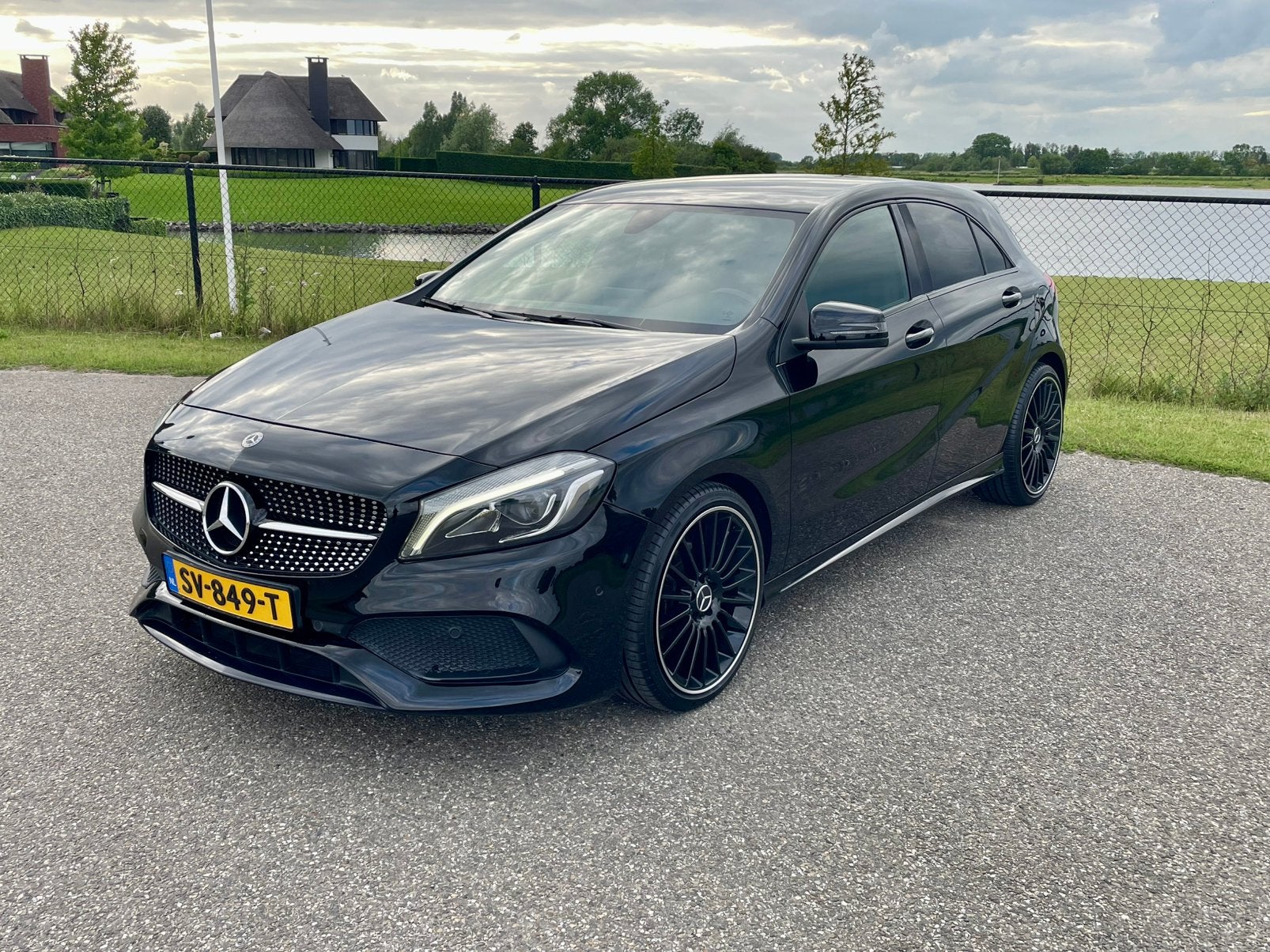 Mercedes-Benz A180 AMG Automaat Airco Onderhoudshistorie, Automaat, 4 cilinders, Bedrijf, Onderhoudsboekje