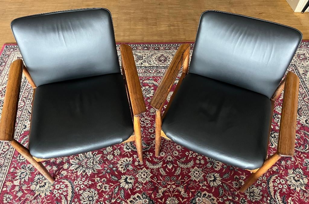 2 x Finn Juhl Stoelen Diplomat Fauteuil 209 Palissander, Ophalen