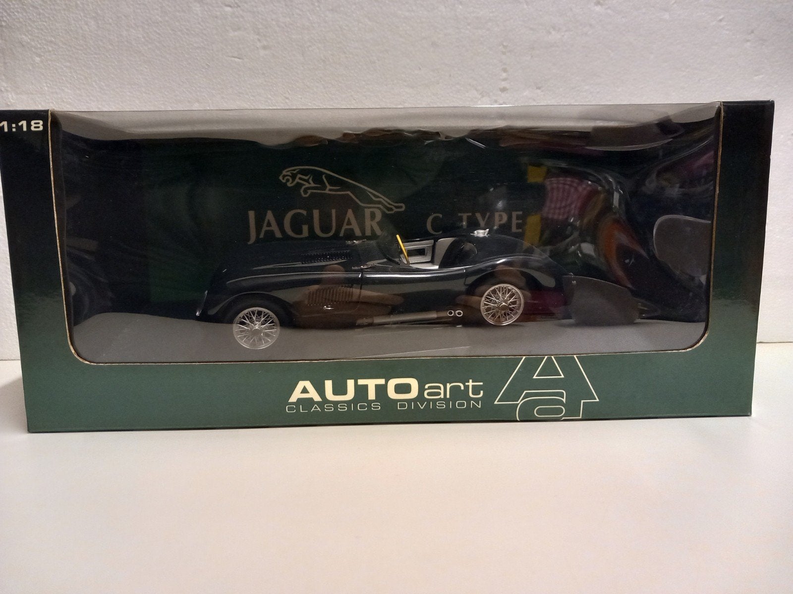 Jaguar C Type donkergroen Autoart metal 1:18 KRD, Hobby en Vrije tijd, Modelauto's | 1:18, Ophalen of Verzenden, Zo goed als nieuw