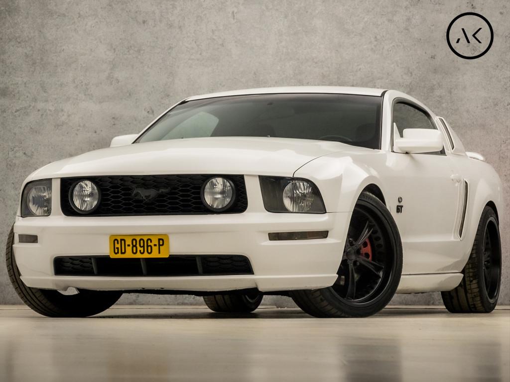 Ford USA Mustang 4.6 V8 GT 305Pk Automaat (YOUNGTIMER, NAVIG, Auto's, 12 maanden, Gebruikt, 4 stoelen, Wit