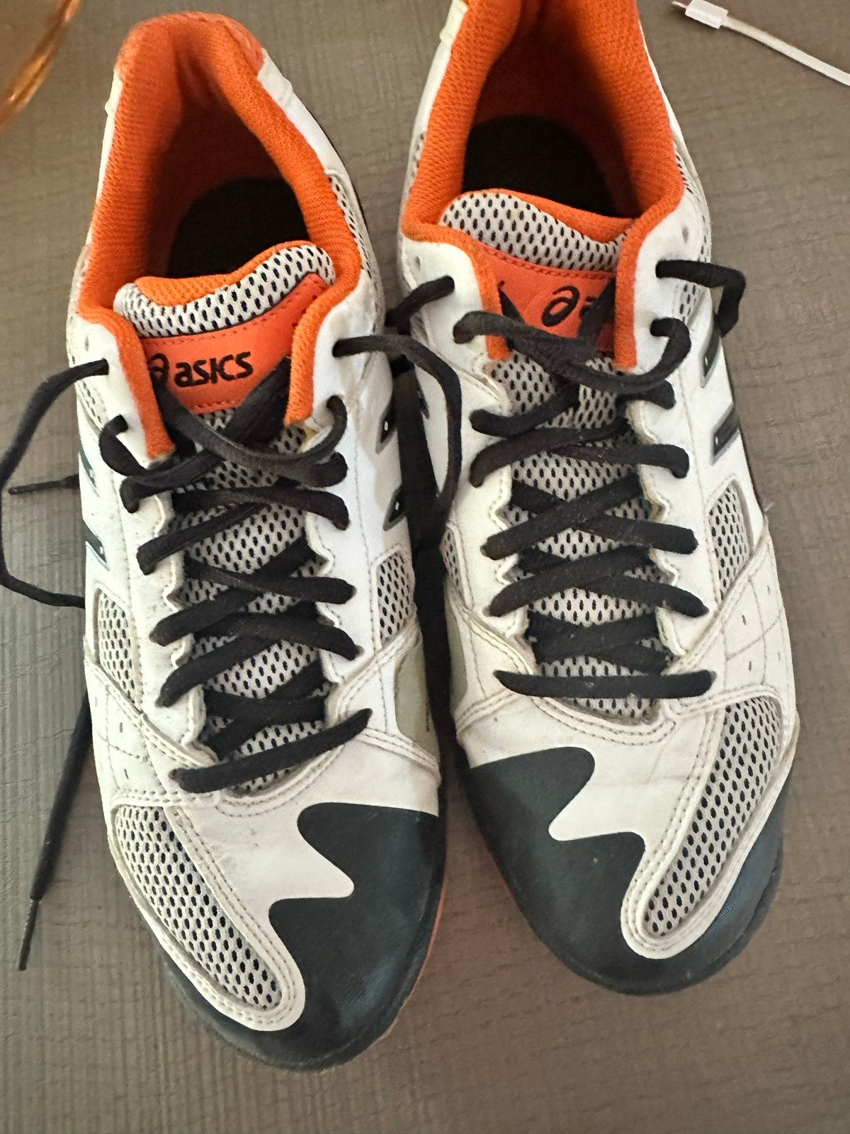 Asics hockeyschoenen - Wit/Oranje, Ophalen of Verzenden, Gebruikt, Schoenen