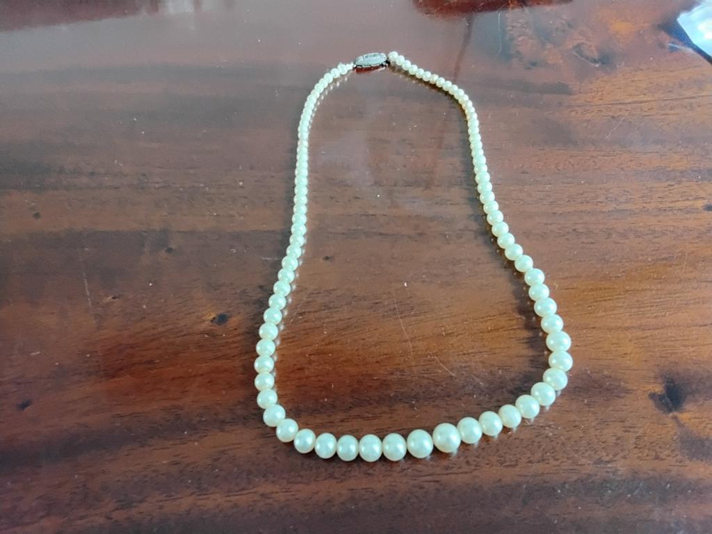Mooie oude parelketting met zilveren slot, Ophalen of Verzenden, Zo goed als nieuw, Zilver