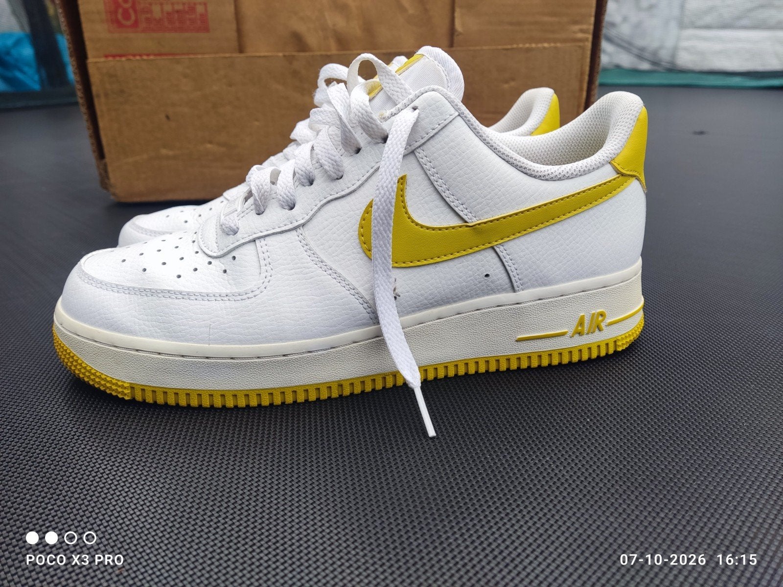 Nike Air Force 1 '07 Sneakers  Wit Geel Maat 41, Kleding | Dames, Ophalen, Overige kleuren, Zo goed als nieuw, Nike Air Force 1 '07