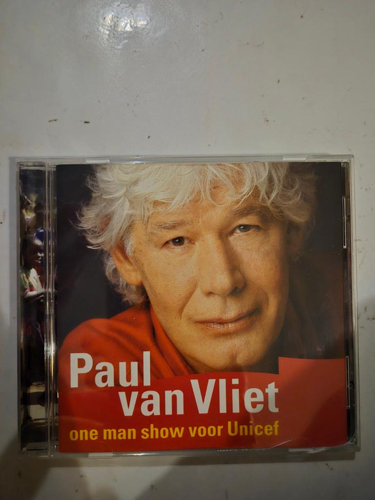 Paul van Vliet - One man show voor Unicef. Cd. 2003, Cd's en Dvd's, Cd's | Humor en Cabaret, Ophalen of Verzenden, Gebruikt