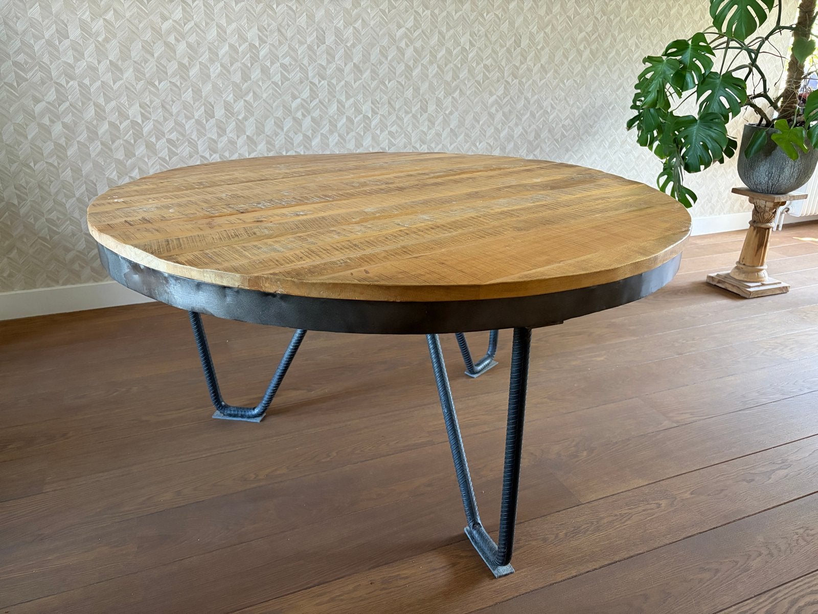 Ronde eettafel van mangohout en metaal, Ophalen, Gebruikt, Rond, Overige houtsoorten