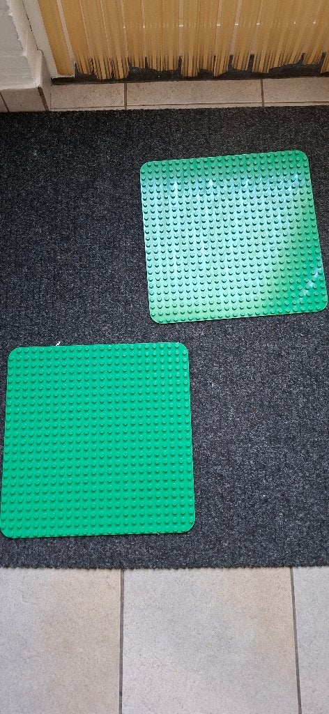 2 duplo bouwplaten, Kinderen en Baby's, Speelgoed | Duplo en Lego, Ophalen of Verzenden, Zo goed als nieuw, Grondplaat, Duplo
