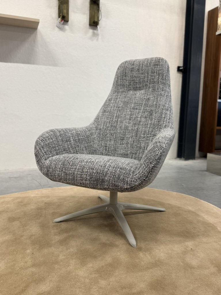 Nieuw Pode Spot Two draaifauteuil migo stof design stoel, Huis en Inrichting, Leolux, Info@leolux.nl, Nieuw, 75 tot 100 cm