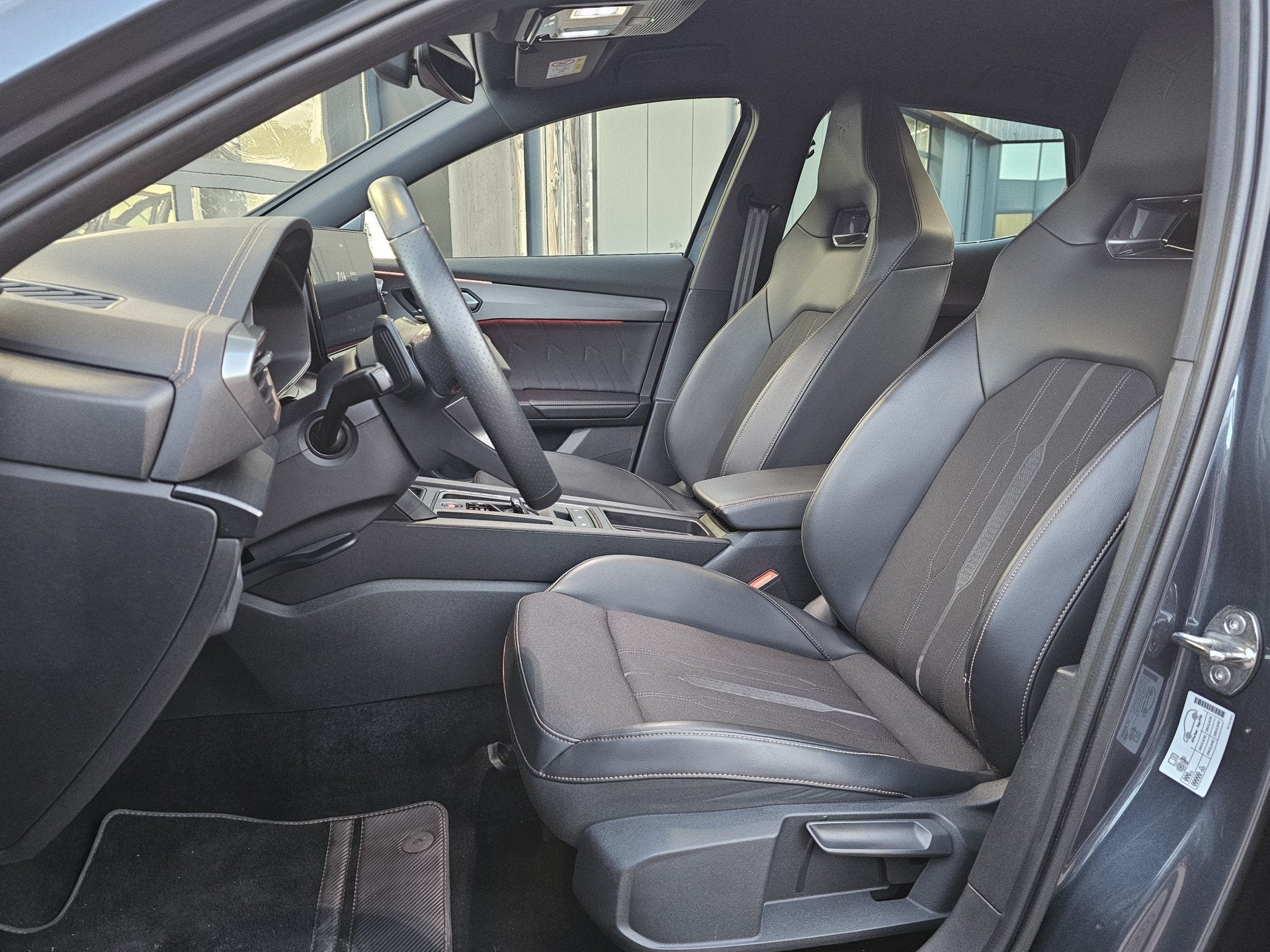 CUPRA Formentor 1.4 e-Hybrid VZ Performance 245PK | LED | Tr, Auto's, Dealer onderhouden, Stof, Gebruikt, 4 cilinders