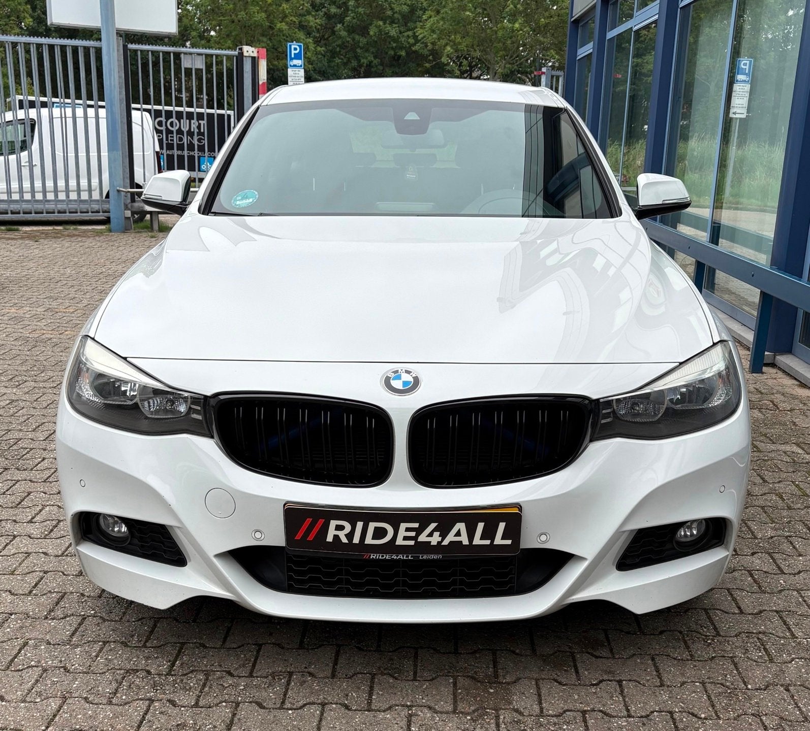 BMW 3-serie Gran Turismo 328i High Executive/M-Pakket/Stoelv, Auto's, BMW, Automaat, 745 kg, Achterwielaandrijving, Gebruikt