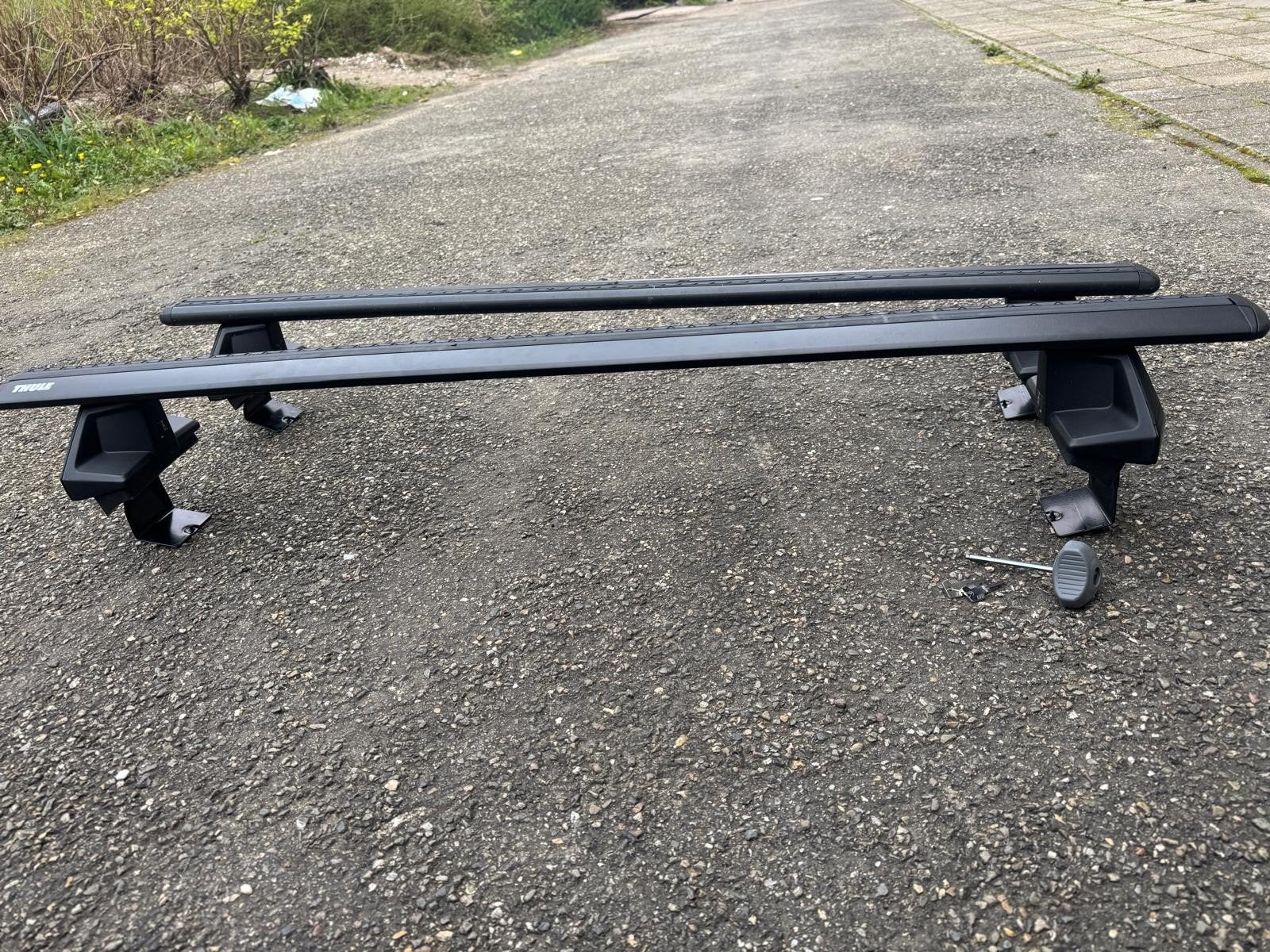 Thule Dakdragers+voetjes Evo Clamp 710500+kit 145299, Ophalen