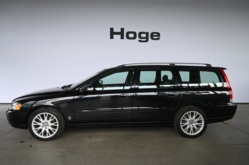 Volvo V70 2.4D Edition Sport Automaat Airco Cruise Control L, Auto's, Automatische klimaatregeling, Zwart, 1553 kg, Zwart
