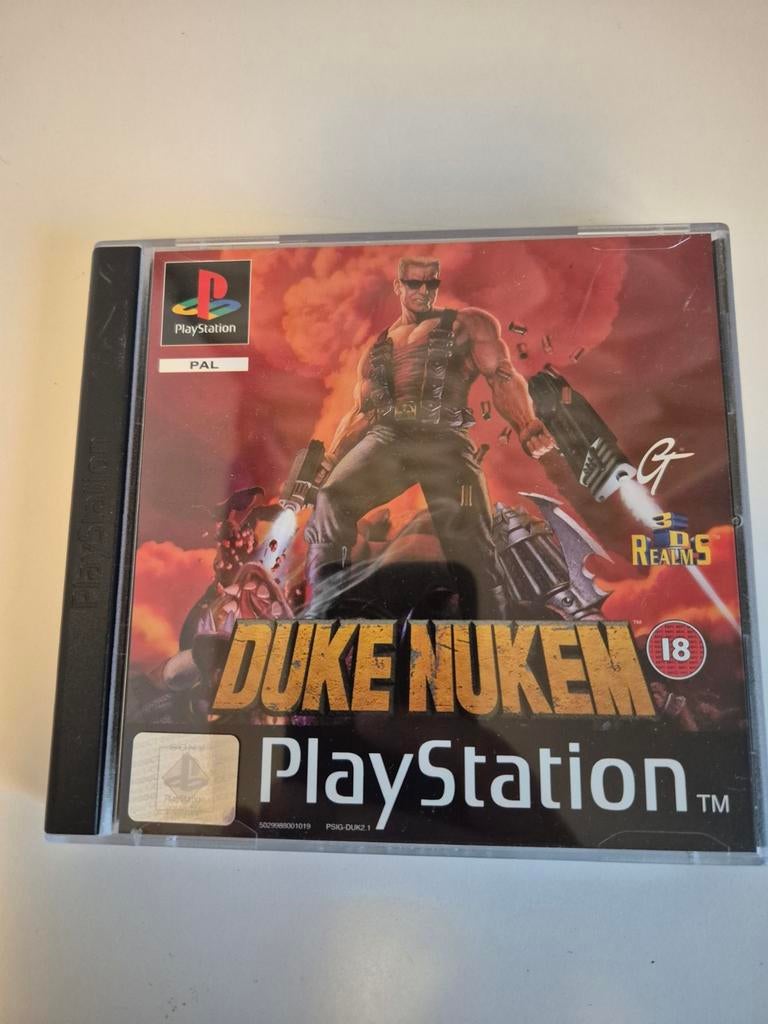 Duke Nukem PS1 - Inclusief Boekje, CD Krasvrij, Ophalen of Verzenden