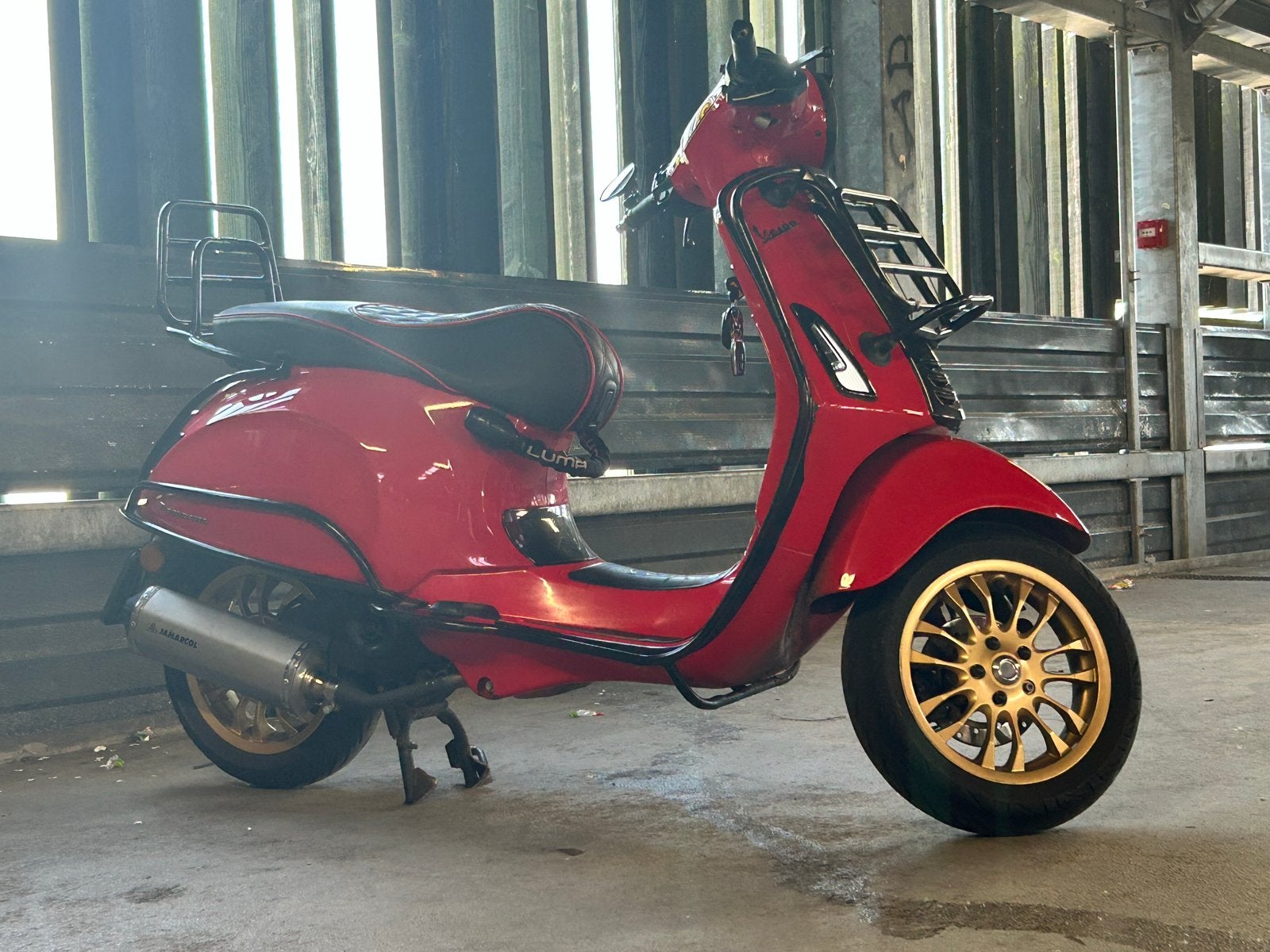 Vespa Primavera - Sportief en stijlvol, Fietsen en Brommers, Scooters | Vespa, Ophalen, Gebruikt, Overige modellen, Benzine